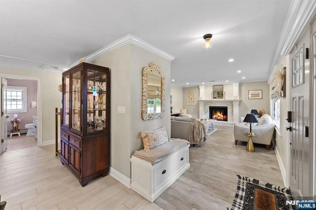 14 Morrow Road, Midland Park, NJ 07432
