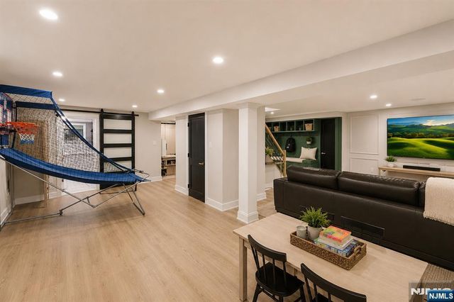 14 Morrow Road, Midland Park, NJ 07432