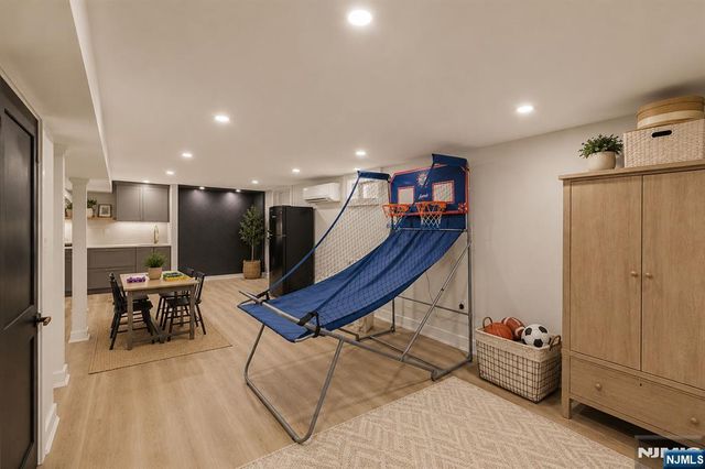 14 Morrow Road, Midland Park, NJ 07432