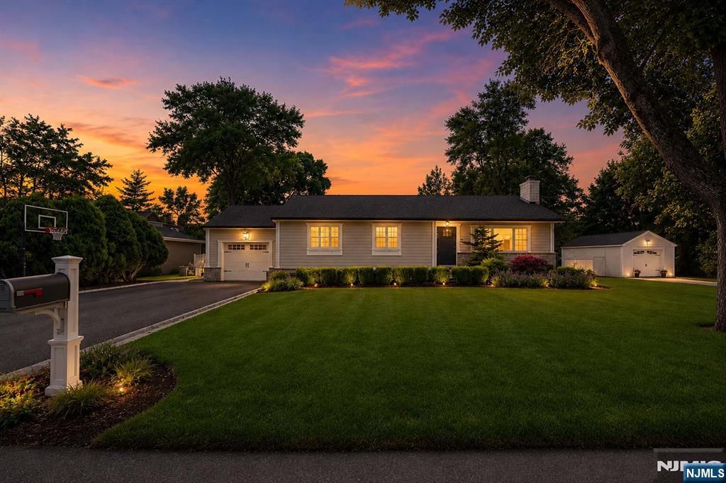 14 Morrow Road, Midland Park, NJ 07432