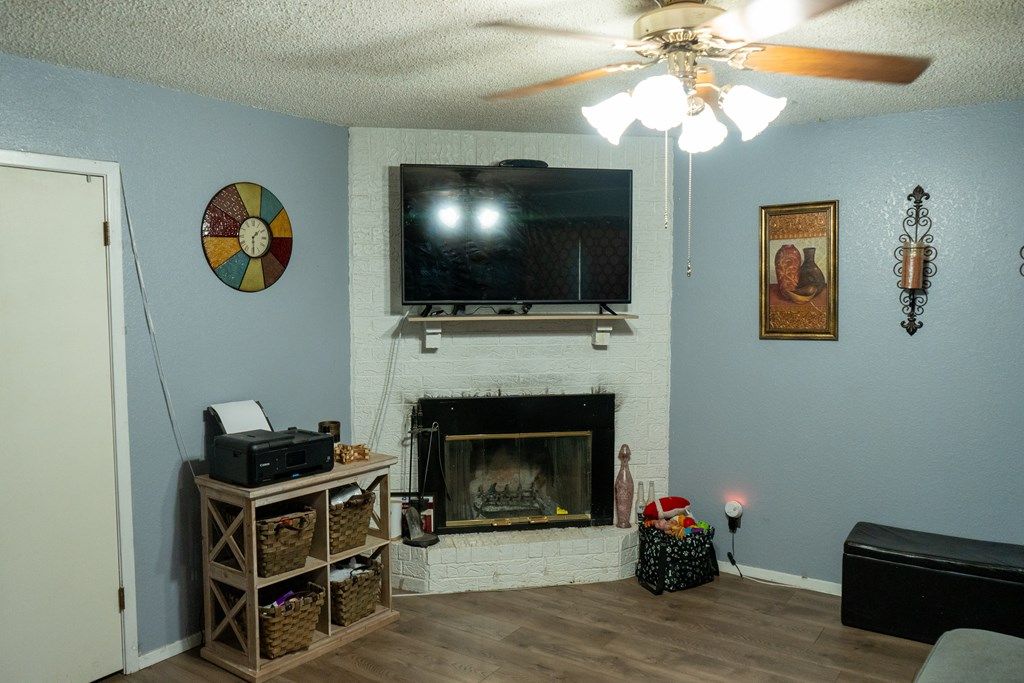 Image 7 of property listing at 513 E 46th St, San Angelo, TX 76903