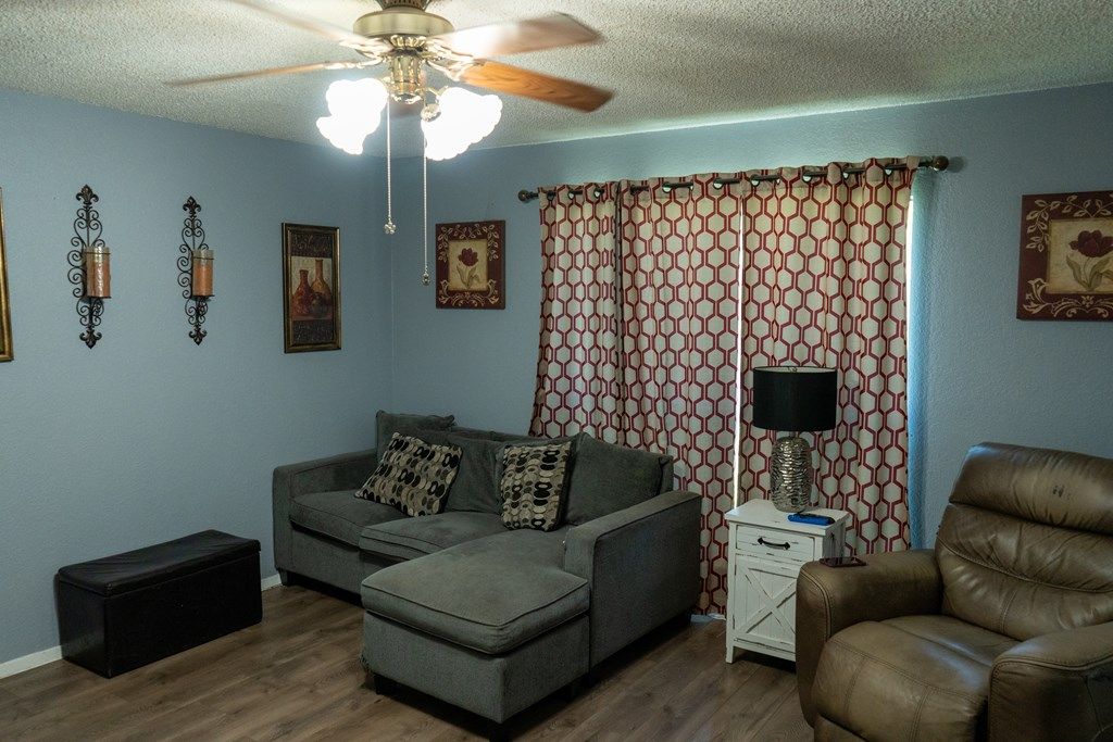 Image 8 of property listing at 513 E 46th St, San Angelo, TX 76903