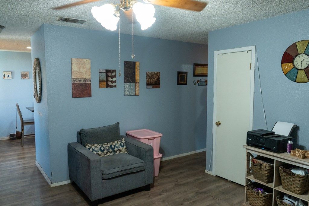 Image 9 of property listing at 513 E 46th St, San Angelo, TX 76903