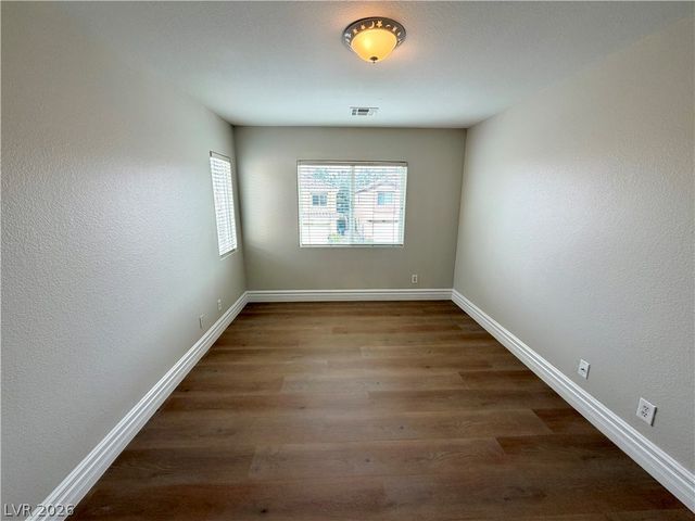 299 DOG LEG Drive, Las Vegas, NV 89148