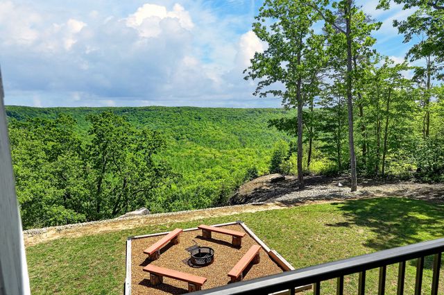865 Eastridge Pass, Monterey, TN 38574