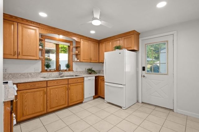 24 Greenwood Road, Peabody, MA 01960