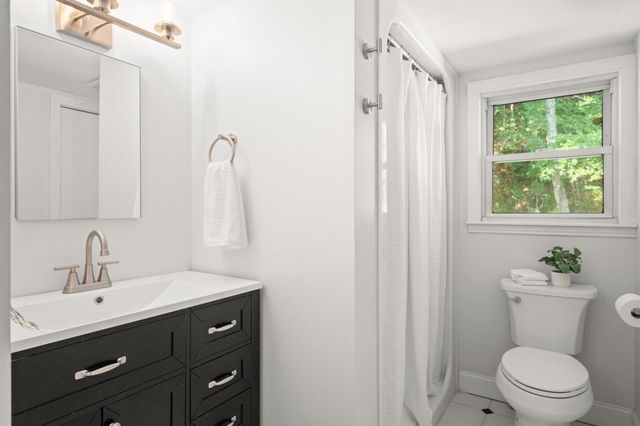 24 Greenwood Road, Peabody, MA 01960