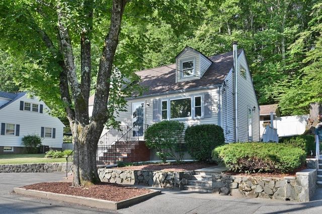 24 Greenwood Road, Peabody, MA 01960