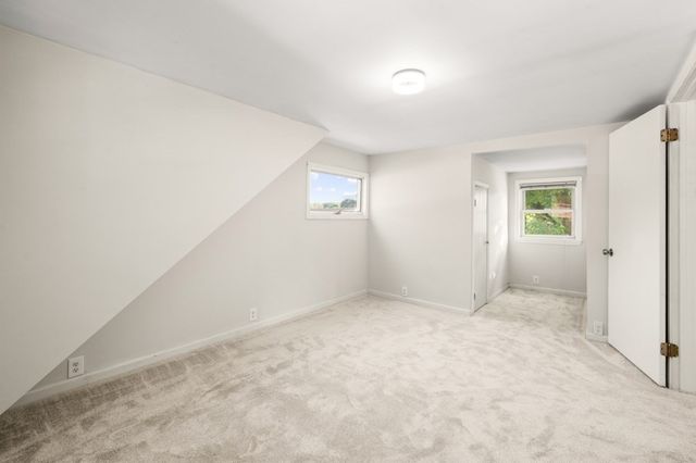 24 Greenwood Road, Peabody, MA 01960