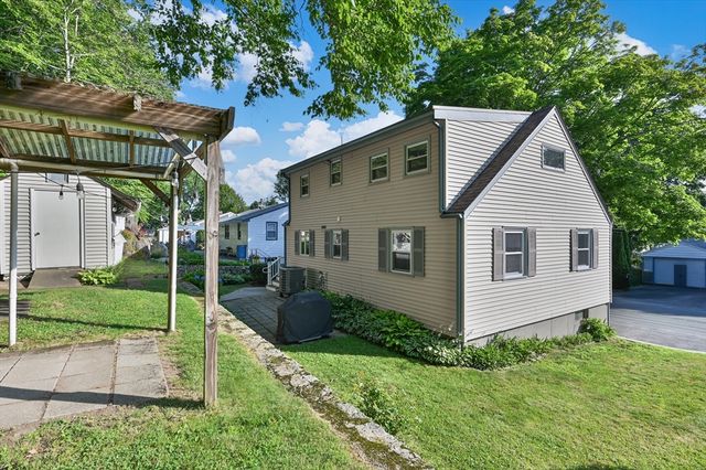 24 Greenwood Road, Peabody, MA 01960
