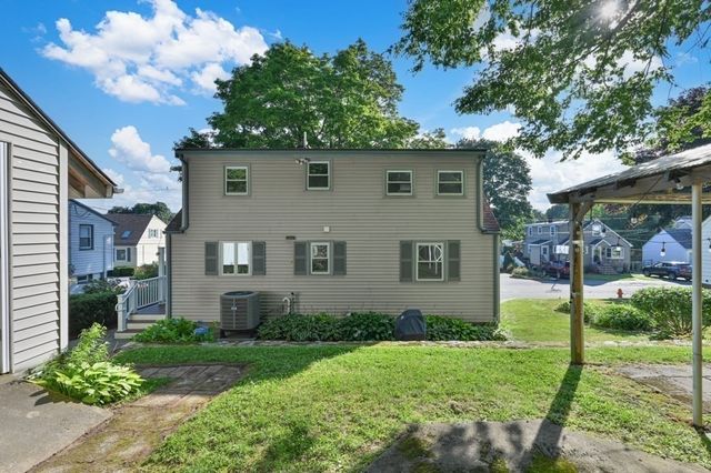 24 Greenwood Road, Peabody, MA 01960