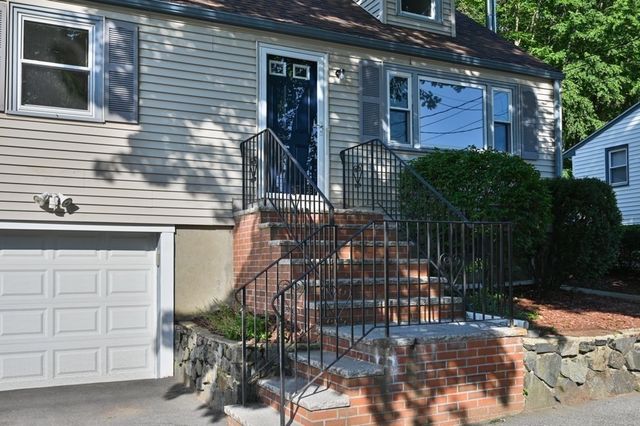 24 Greenwood Road, Peabody, MA 01960