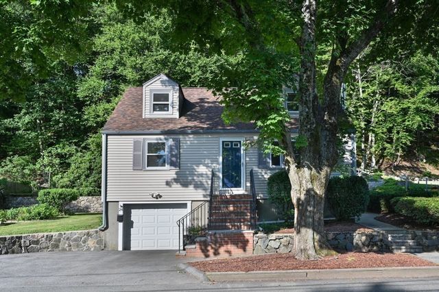 24 Greenwood Road, Peabody, MA 01960