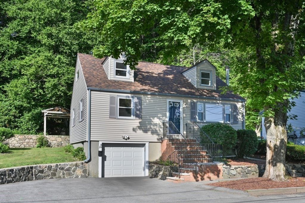 24 Greenwood Road, Peabody, MA 01960
