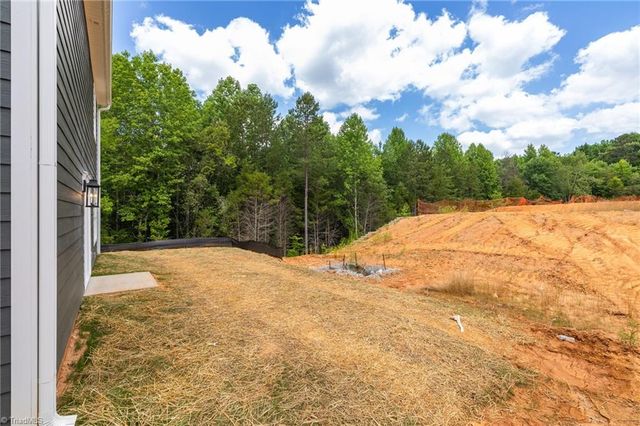 1262 Solomon Drive Hickory, Kernersville, NC 27284