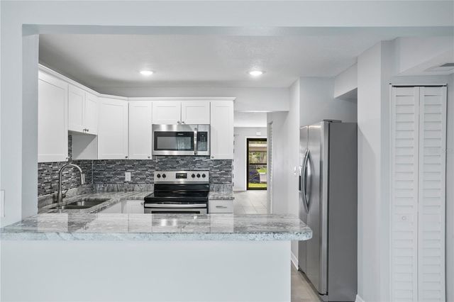 4920 LOCUST STREET NE 115, St Petersburg, FL 33703