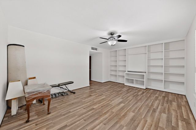 7506 W Northwest Highway 8, Dallas, TX 75225