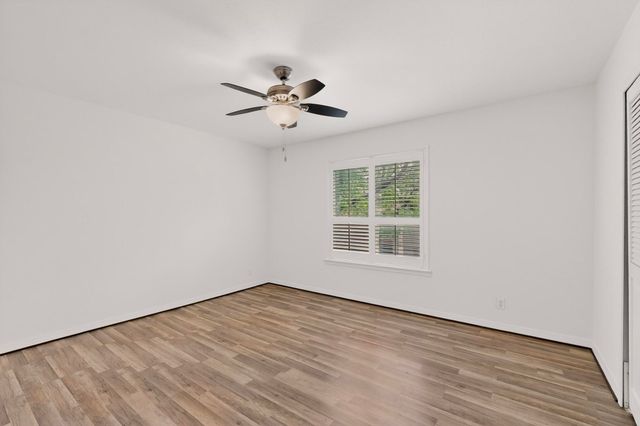 7506 W Northwest Highway 8, Dallas, TX 75225