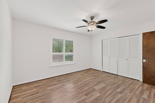 7506 W Northwest Highway 8, Dallas, TX 75225