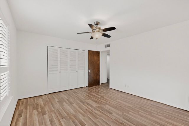 7506 W Northwest Highway 8, Dallas, TX 75225