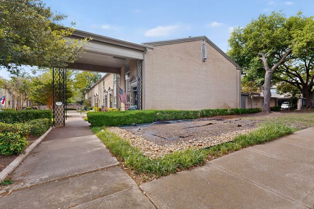 7506 W Northwest Highway 8, Dallas, TX 75225
