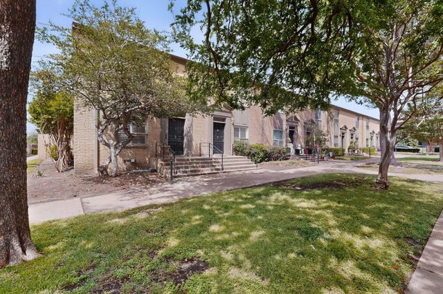 7506 W Northwest Highway 8, Dallas, TX 75225