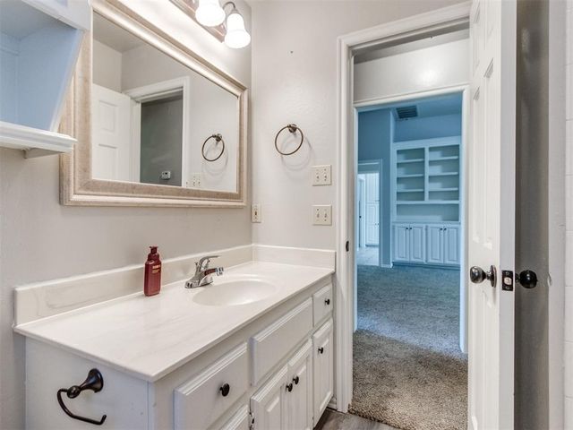 20566 Ember Lane, Harrah, OK 73045