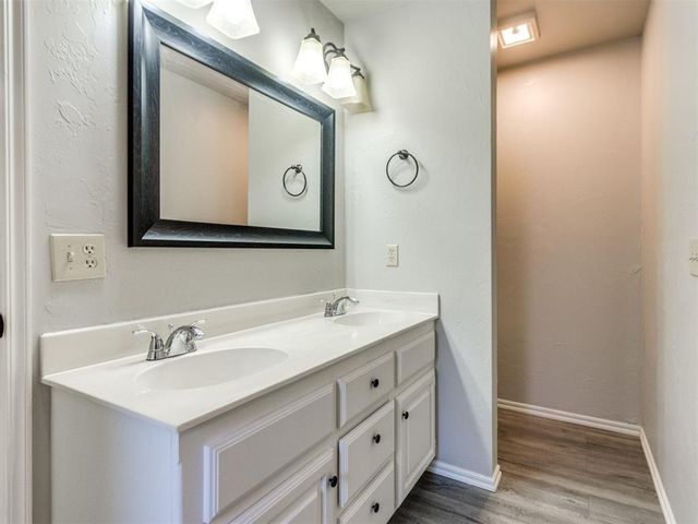 20566 Ember Lane, Harrah, OK 73045