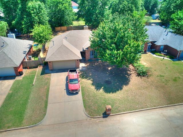 20566 Ember Lane, Harrah, OK 73045