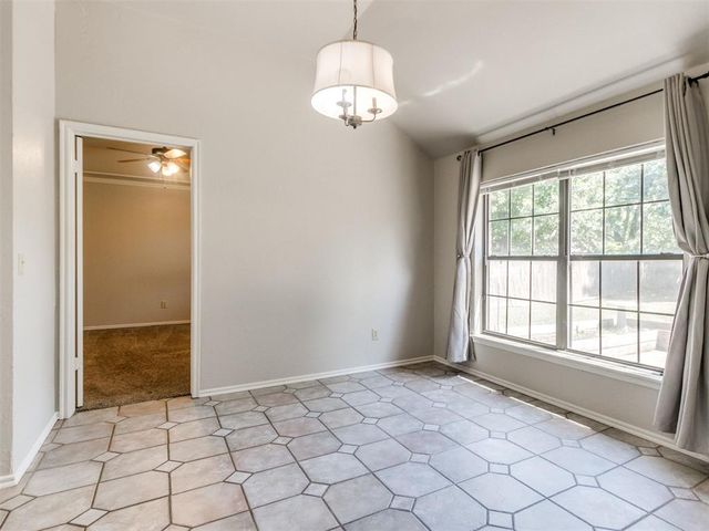20566 Ember Lane, Harrah, OK 73045