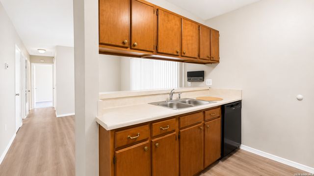 11906 Las Vegas St, San Antonio, TX 78233