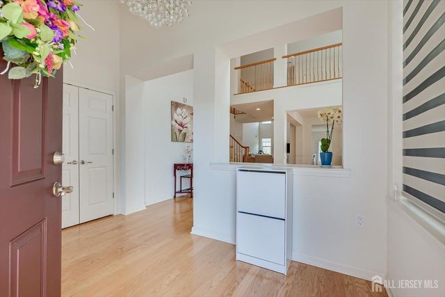 15 Potter Road, Hillsborough, NJ 08844