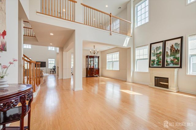 15 Potter Road, Hillsborough, NJ 08844