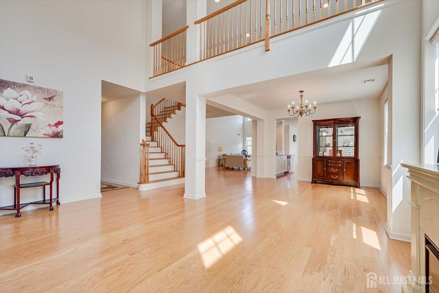 15 Potter Road, Hillsborough, NJ 08844