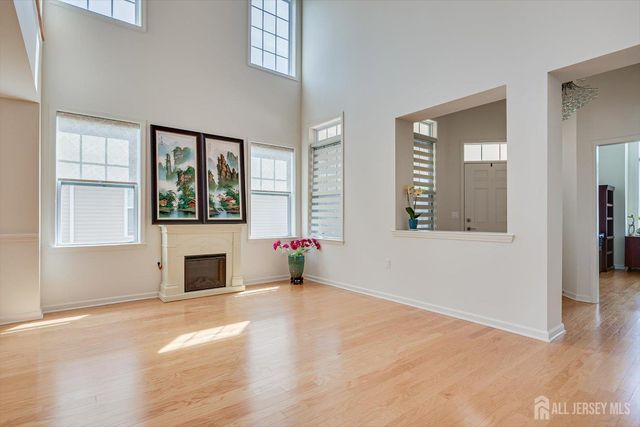 15 Potter Road, Hillsborough, NJ 08844