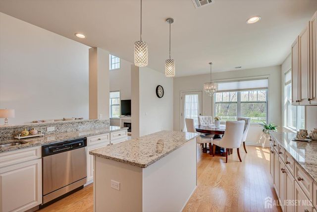 15 Potter Road, Hillsborough, NJ 08844