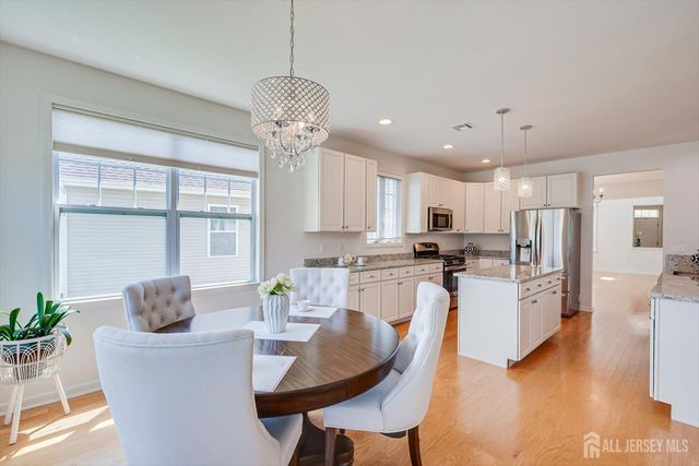 15 Potter Road, Hillsborough, NJ 08844