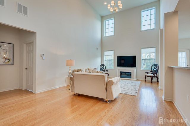 15 Potter Road, Hillsborough, NJ 08844