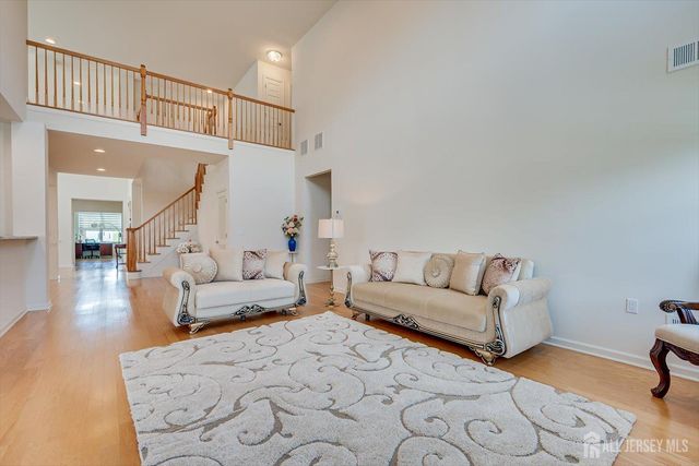 15 Potter Road, Hillsborough, NJ 08844