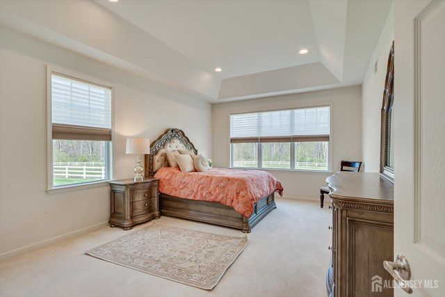 15 Potter Road, Hillsborough, NJ 08844