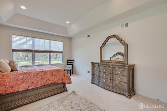 15 Potter Road, Hillsborough, NJ 08844