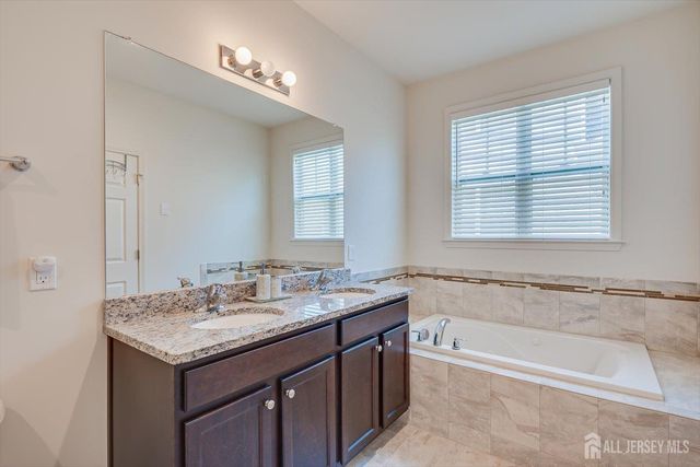 15 Potter Road, Hillsborough, NJ 08844