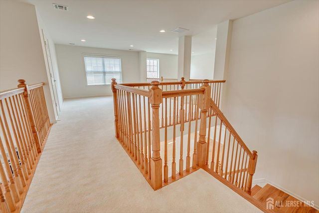 15 Potter Road, Hillsborough, NJ 08844