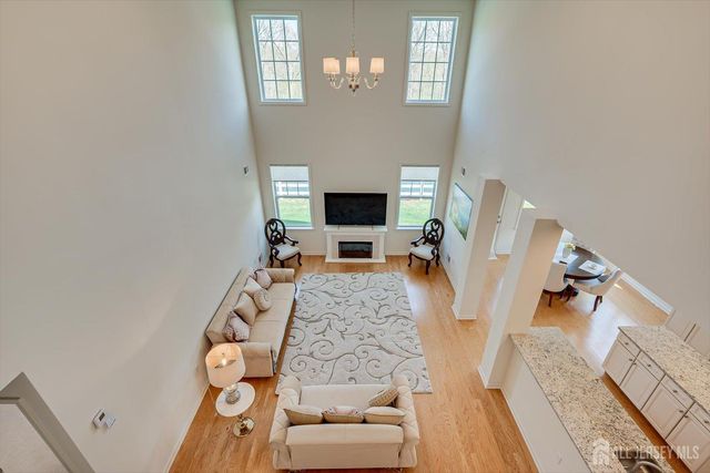 15 Potter Road, Hillsborough, NJ 08844