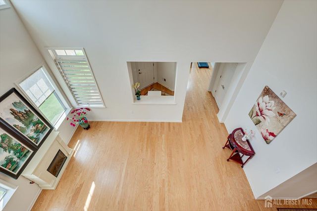 15 Potter Road, Hillsborough, NJ 08844