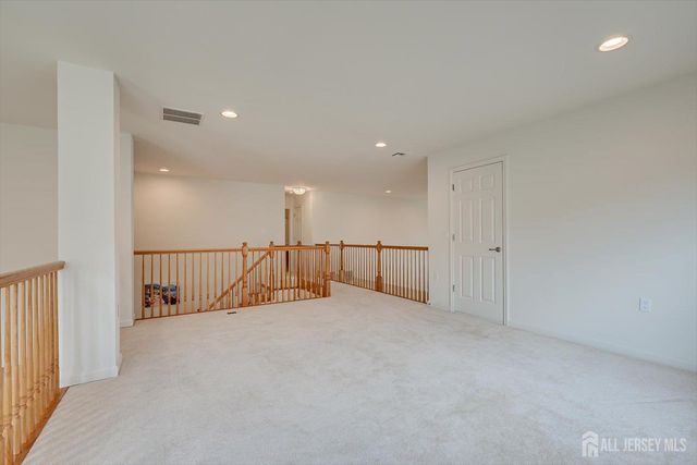 15 Potter Road, Hillsborough, NJ 08844