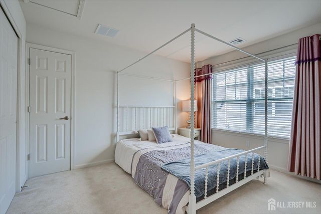 15 Potter Road, Hillsborough, NJ 08844