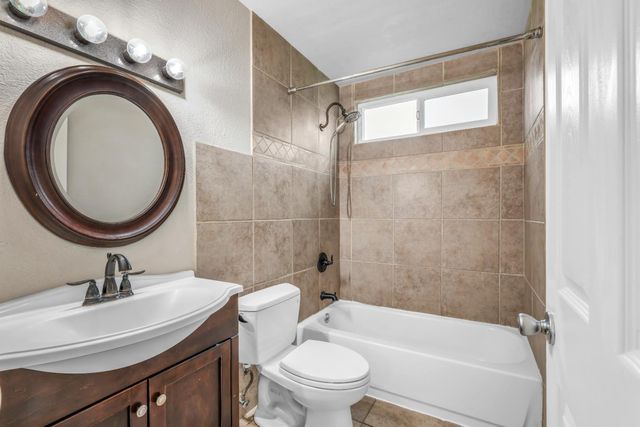 8241 S Country Way, Sacramento, CA 95828