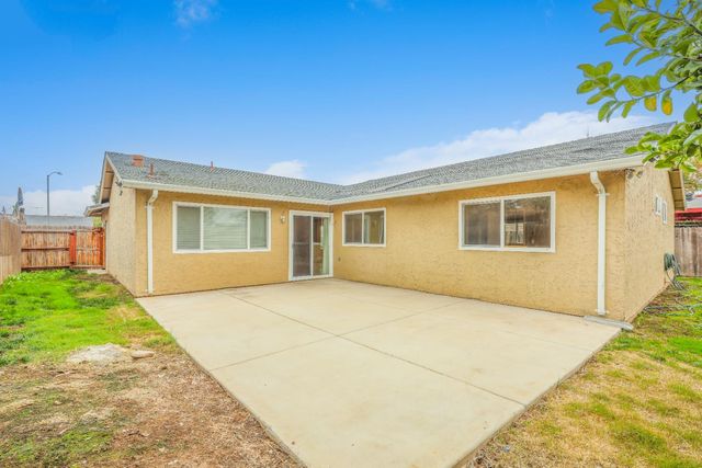 8241 S Country Way, Sacramento, CA 95828