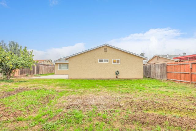 8241 S Country Way, Sacramento, CA 95828